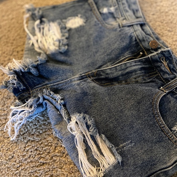 Destroyed High-Waisted Jean Shorts. - Picture 2 of 7